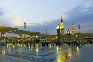 4 Star 12 Nights February Umrah Package